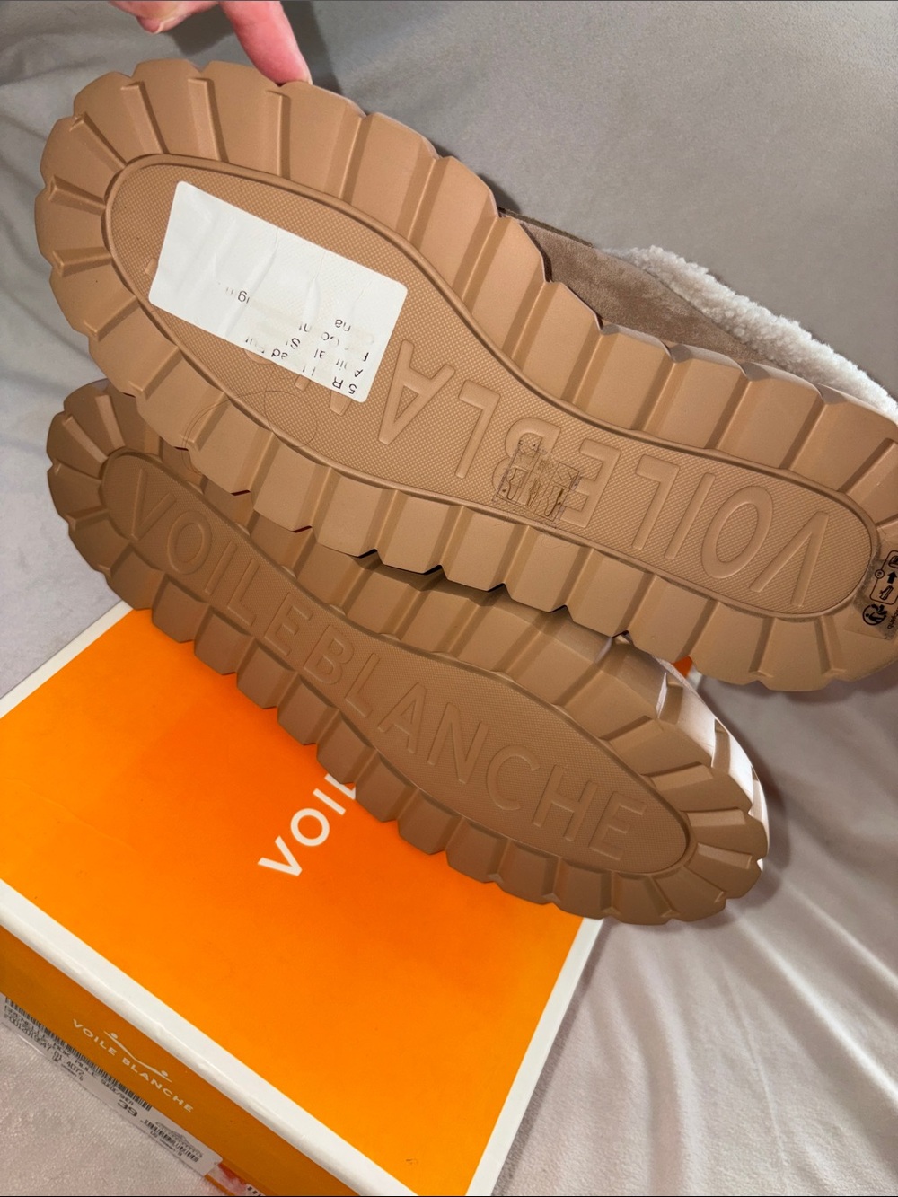 NWT VOILE BLANCHE Grenelle Genuine Shearling Platform Mule in Light Brown-Beige - Picture 16 of 16